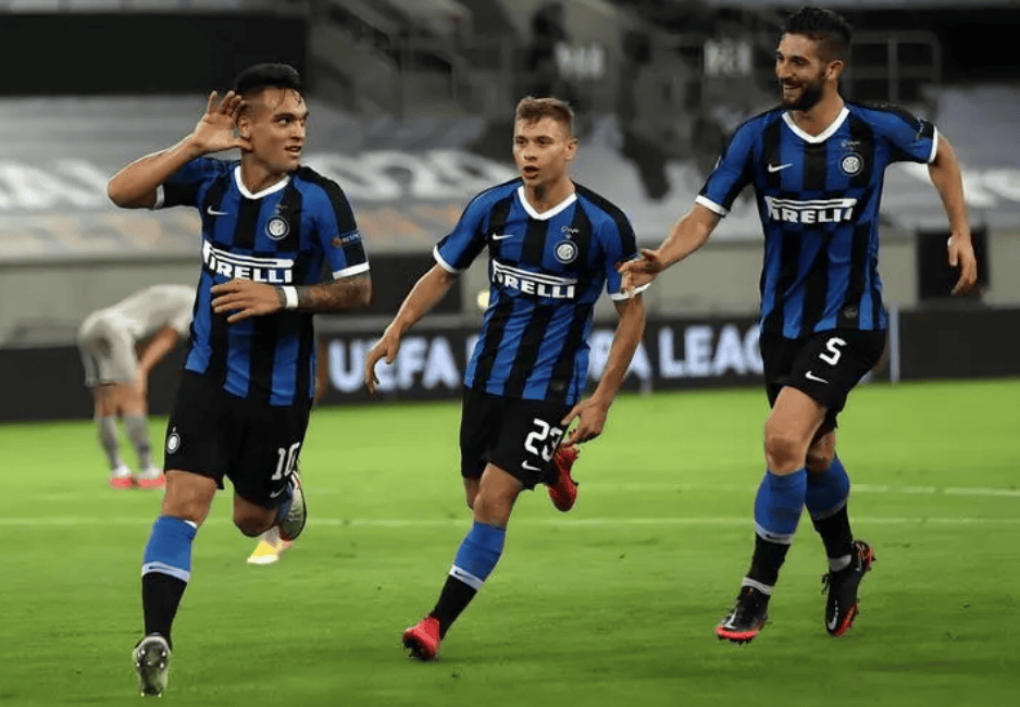 国足备战世界杯又晚了，邵佳一主打年轻牌，30岁老将淡出新国家队