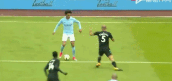 尼古拉斯·佩佩：C罗远不及梅西，圈内所有人都说梅西更好