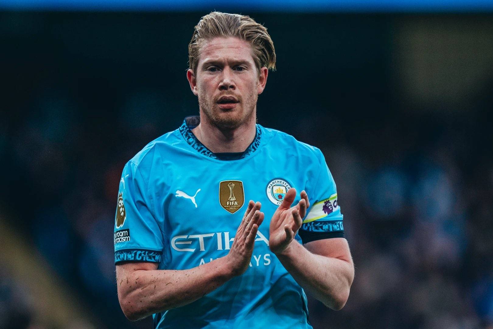 足球巴萨传奇出山担任俱乐部高层